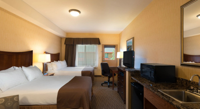 Четырёхместный номер Standard Holiday Inn Steamboat Springs by IHG