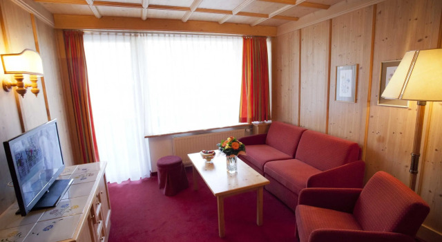 Полулюкс с балконом и с видом на горы Hotel Latini