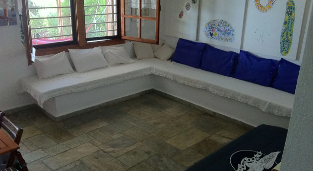 Коттедж c 1 комнатой рядом с пляжем Agrelia House