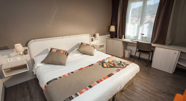 Номер Superior Hôtel Princes de Catalogne
