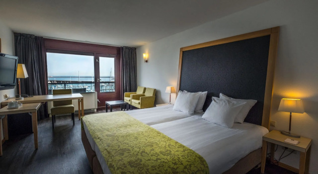 Номер Deluxe Leonardo Hotel IJmuiden Seaport Beach