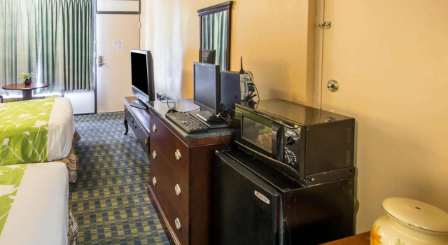 Четырёхместный номер Standard Econo Lodge - Kissimmee