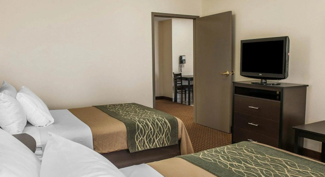 Люкс Comfort Inn & Suites Warsaw near US-30