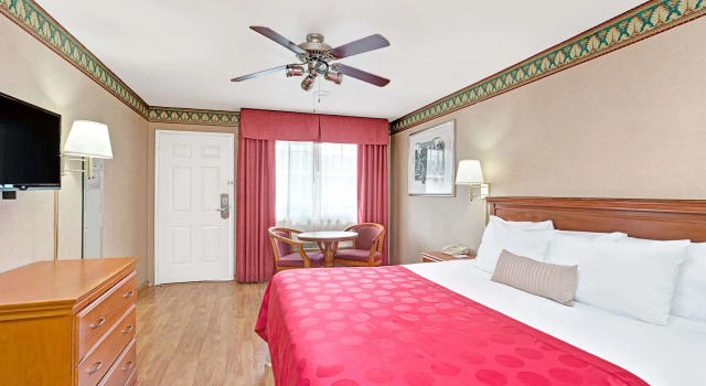 Двухместный номер Standard Ramada by Wyndham Redondo Beach
