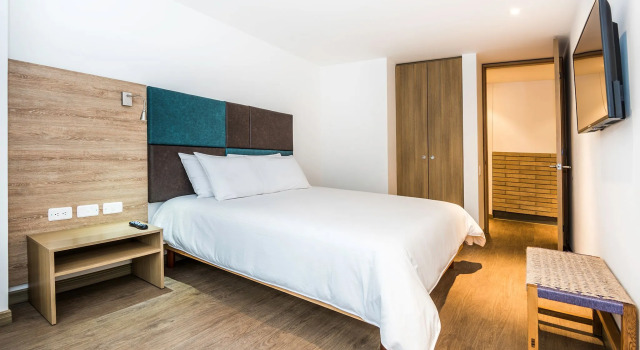 Четырёхместный люкс Hotel Viaggio Teleport City Suites