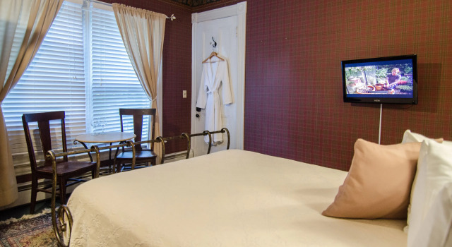 Heart of the Village Bed & Breakfast in Shelburne VT, Buchen Sie Hotel  