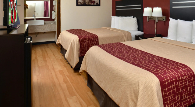 Четырёхместный номер Deluxe Red Roof Inn Cartersville-Emerson-LakePoint North