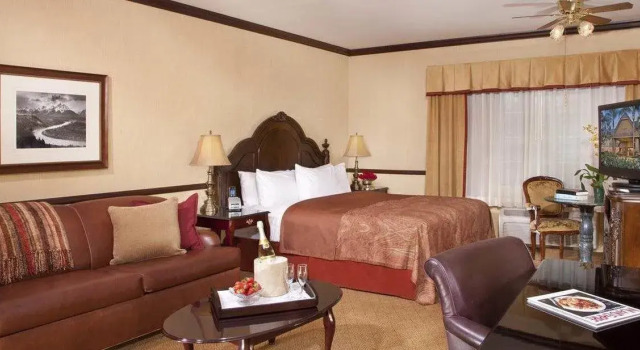 Двухместный полулюкс Folk Inn Ontario Airport