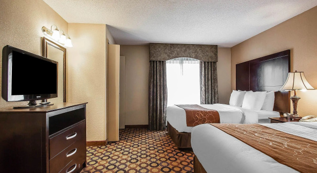 Люкс La Quinta Inn & Suites by Wyndham Memphis I-240