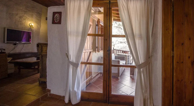 1 slaapkamer Executive Suite met balkon en  uitzicht op de bergen Linos Inn