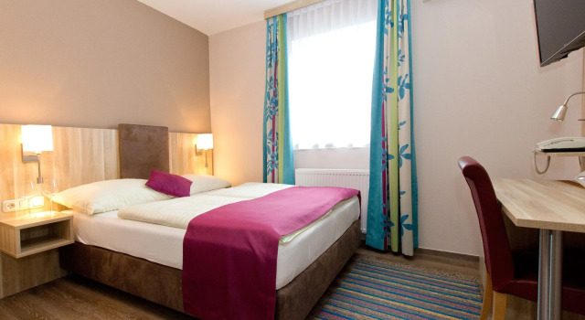 Номер Standard HOTEL junior by MAX 70
