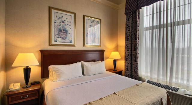 Номер Standard Holiday Inn Hotel & Suites Madison West - Middleton by IHG