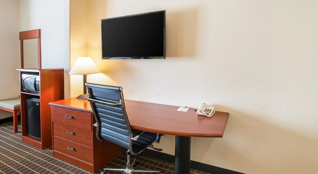 Двухместный люкс Clarion Inn & Suites Weatherford South