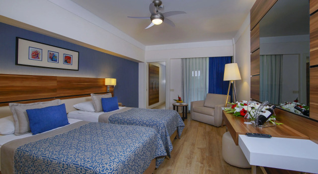 Номер Family Connecting Limak Atlantis Deluxe Hotel Belek