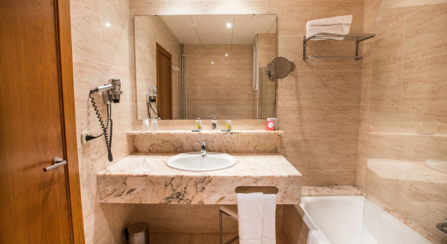 Трёхместный номер Standard с балконом Hotel Hostalillo by Escampa Hotels