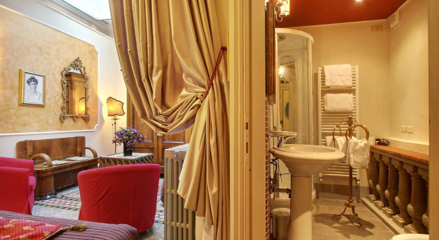 Relais Grand Tour, Забронировать Отель Отели Флоренции с парковкой, рядом с Дом Буонаротти, Парковка