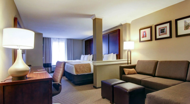 Четырёхместный люкс Comfort Suites Carlsbad