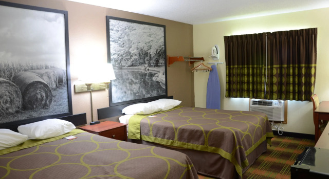 Четырёхместный номер Standard Quality Inn Oskaloosa