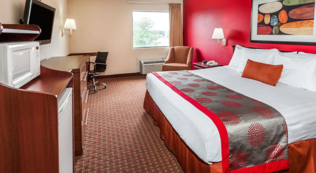 Двухместный номер Standard Ramada by Wyndham Locust Grove