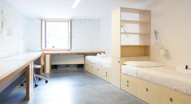Кровать в общем номере Combo Venezia