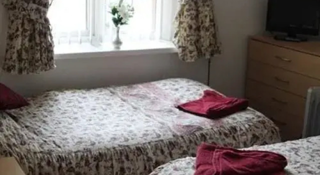 Апартаменты Lawnswood Apartments