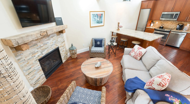 Апартаменты Luxury The Newport Lofts - 546 Thames Street