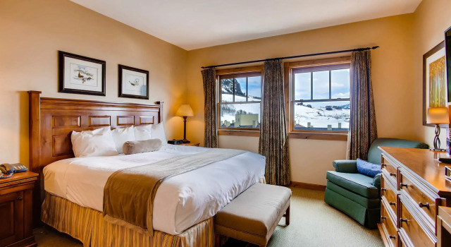 The Lodge at Mountaineer Square, A Vail Resorts Property, Забронировать Отель Крестед-Бьютт Crested Butte Mountain, рядом с Горнолыжный курорт Crested Butte