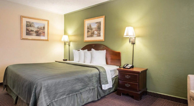 Двухместный номер Standard Rodeway Inn Harbison Area