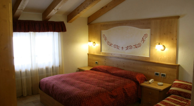 Полулюкс Hotel Ariston ***S