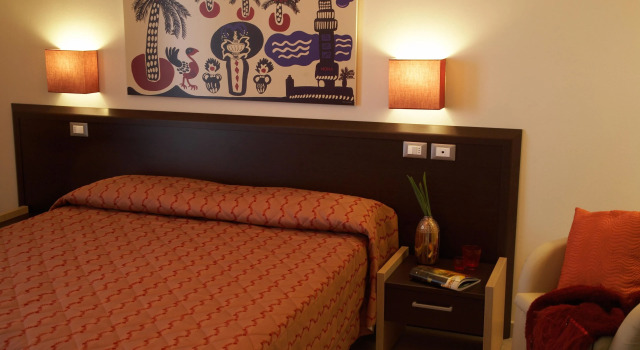 Семейный люкс с 2 комнатами Noha Suite Hotel