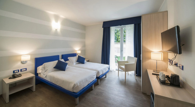 Трёхместный номер Superior Hotel Eden Garda