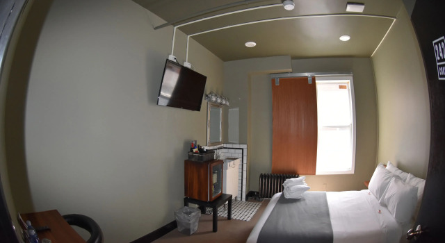 Двухместный номер Economy Crash Hotel Downtown Edmonton