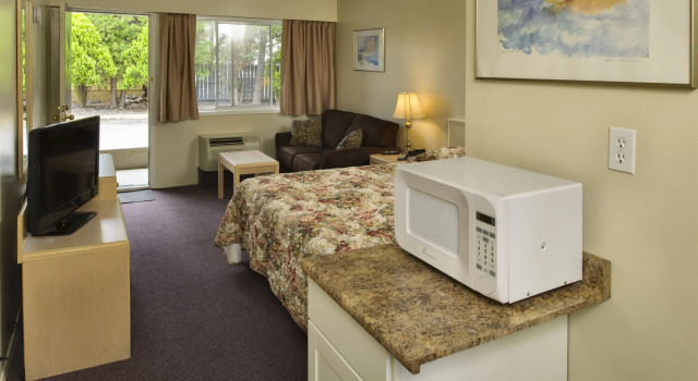 Двухместный номер Standard Okanagan Lakefront Resort