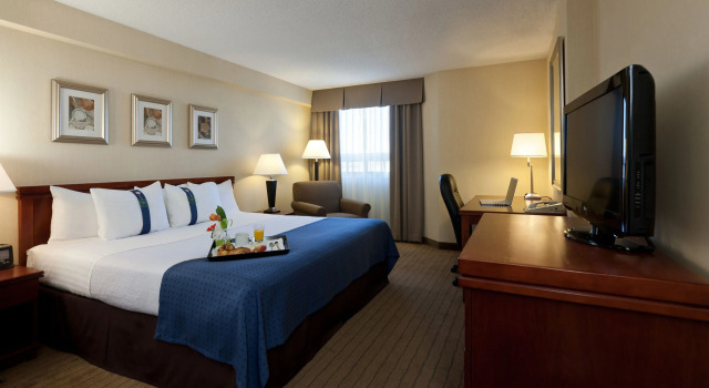 Номер Standard Holiday Inn Laval Montreal by IHG