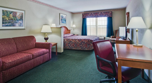 Люкс Country Inn & Suites by Radisson, Stockton, IL