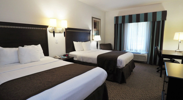 Четырёхместный номер Standard Country Inn & Suites by Radisson, Canton, GA