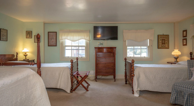 Номер Standard Clark Currier Inn