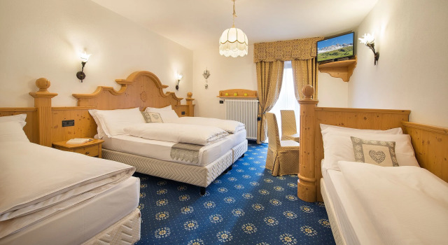 Четырёхместный номер Superior с балконом Hotel Cristallo