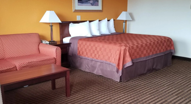 Люкс Standard Scottish Inn & Suites - Eau Claire