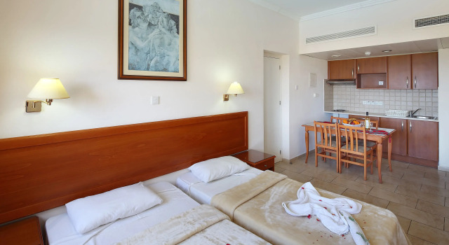 Апартаменты с 2 комнатами Panareti Coral Bay Villas