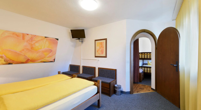 Семейный номер Standard Schlosshotel - Self Check-In Hotel