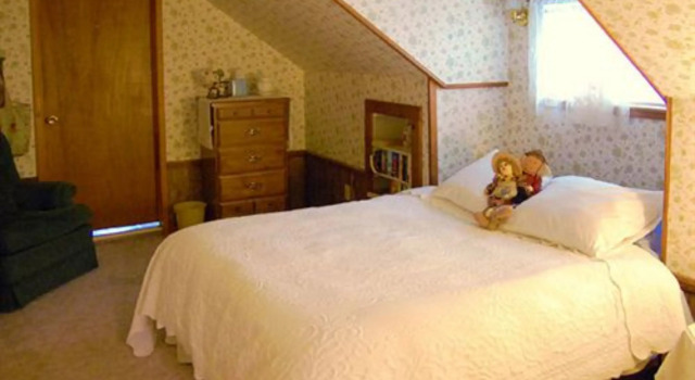 Номер Standard Мансарда Country Inn Bed and Breakfast