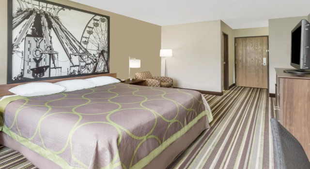 Номер Standard Super 8 by Wyndham Plymouth