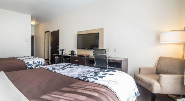 Четырёхместный номер Standard Sleep Inn & Suites Miles City I-94