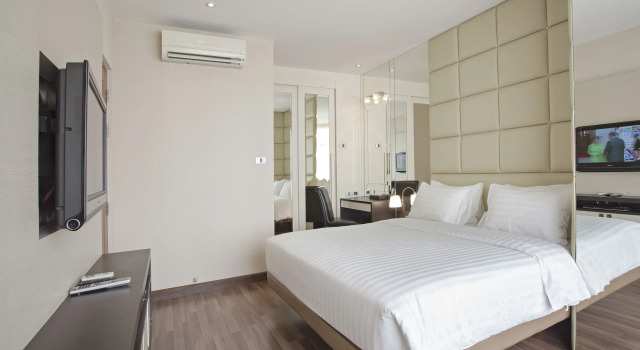 Люкс Royal V Residence Serviced Apartment