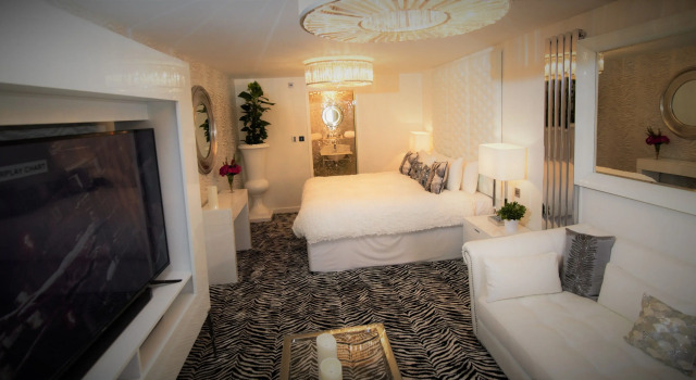 Suite Who'd A Thought It