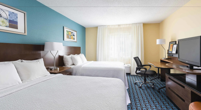 Четырёхместный номер Standard Fairfield Inn & Suites Mansfield Ontario