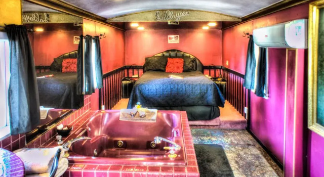 Camera Standard Featherbed Railroad B&B Resort