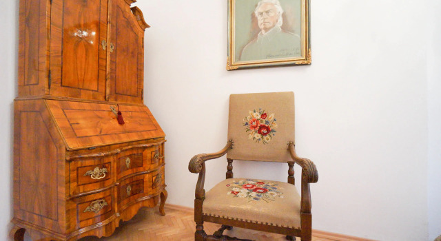 Капсула AAA STAY Market Square Old Town