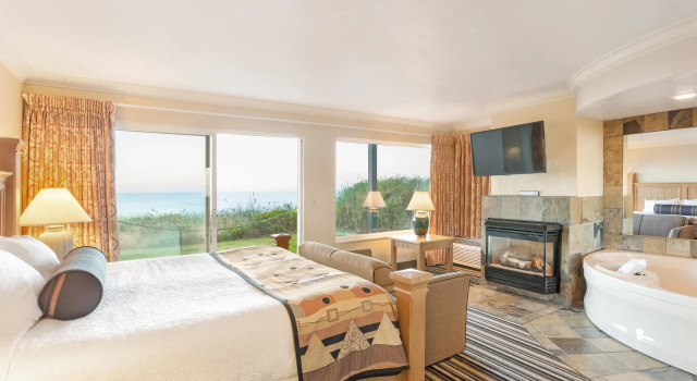 Двухместный люкс oceanfront Lincoln Sands Oceanfront Resort, an Ascend Collection Hotel